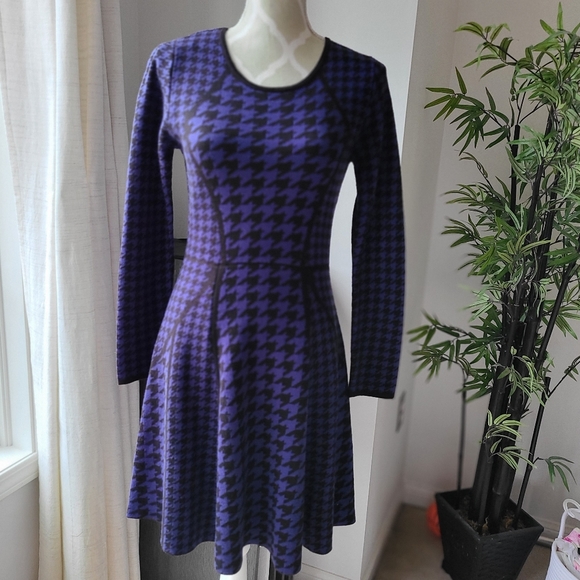 Calvin Klein Sweater Dress - Picture 4 of 8